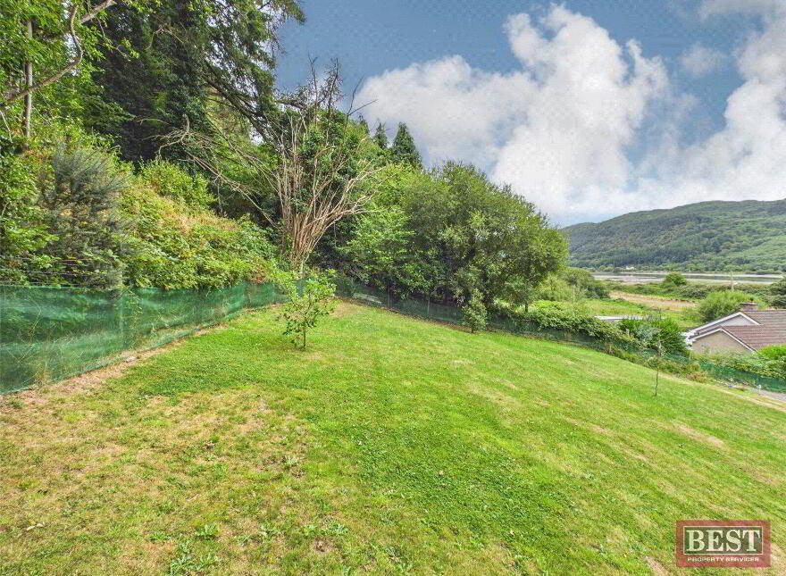 68 Warrenpoint Road, Newry, BT34 2PN