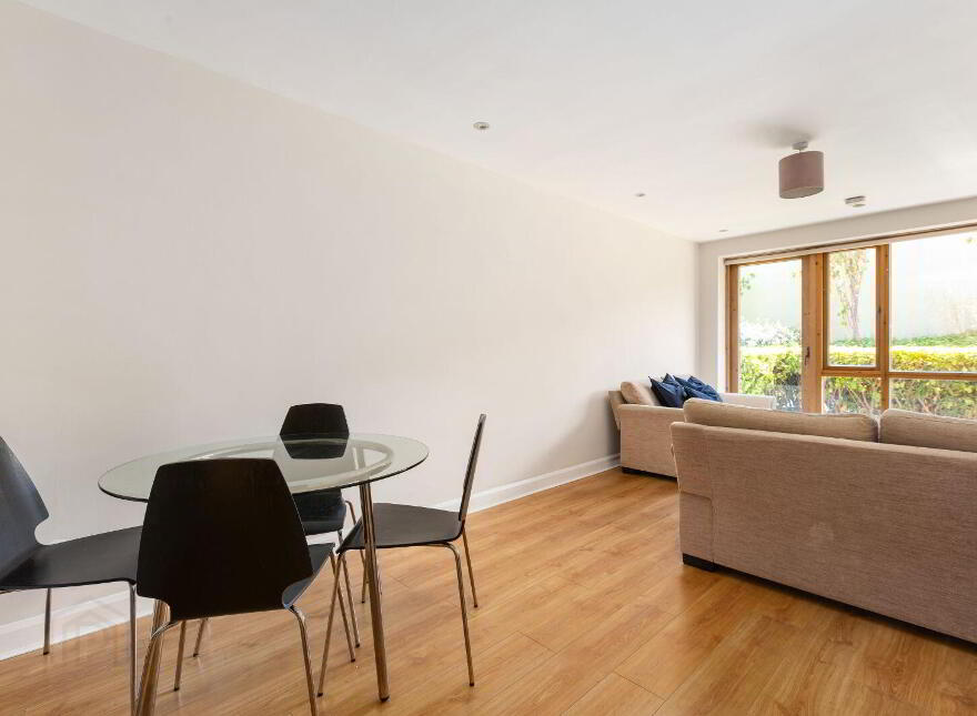 Apartment 2 Ardavon Hall, Hazelbrook Square, Churchtown, Churchtown, D14PR44