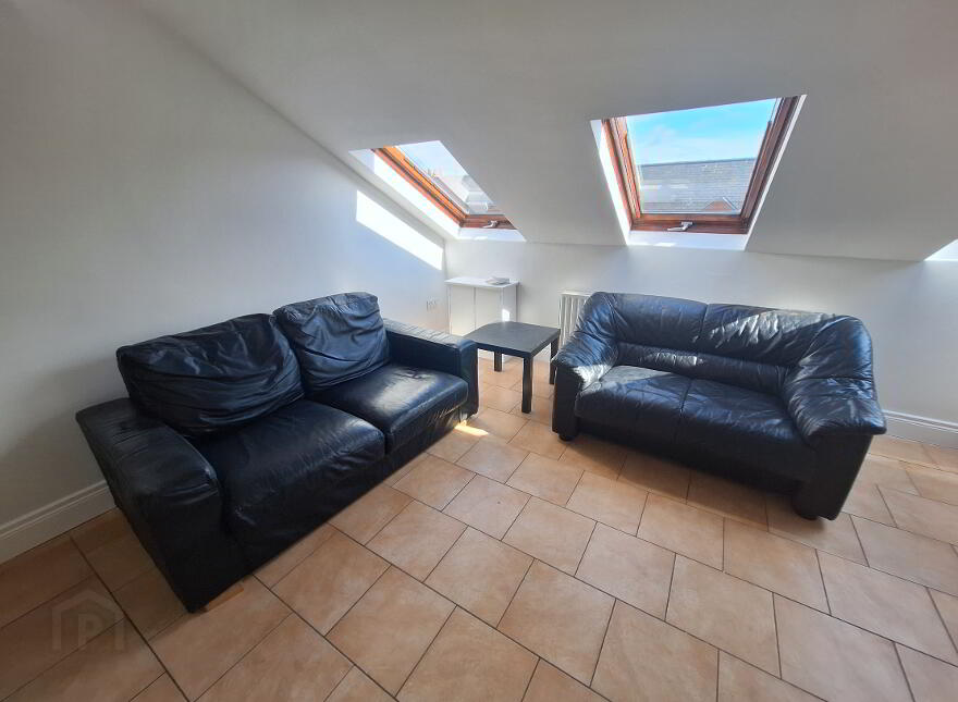 49 Cromwell Road Apt 6, Belfast, BT7 1JX