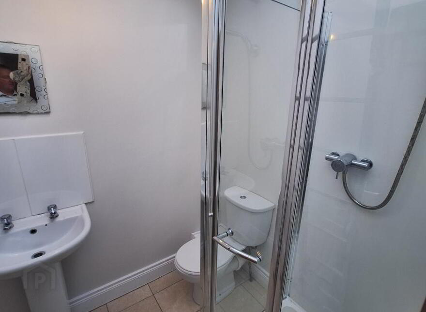49 Cromwell Road Apt 6, Belfast, BT7 1JX