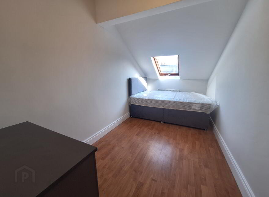 49 Cromwell Road Apt 6, Belfast, BT7 1JX