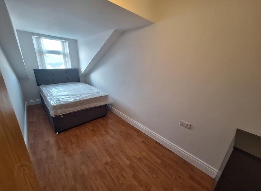 49 Cromwell Road Apt 6, Belfast, BT7 1JX