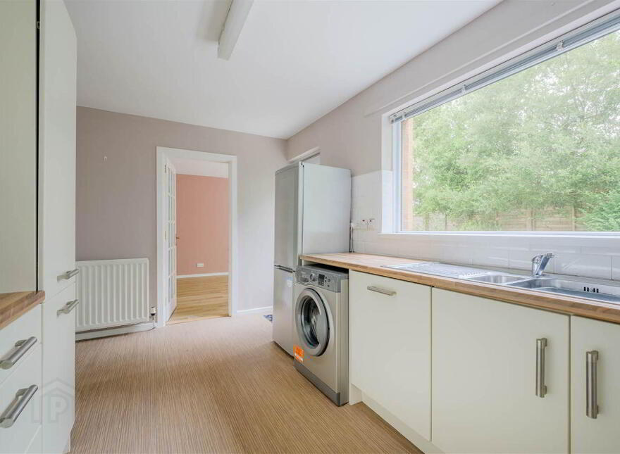 4 Strathyre Park, Belfast, BT10 0AZ