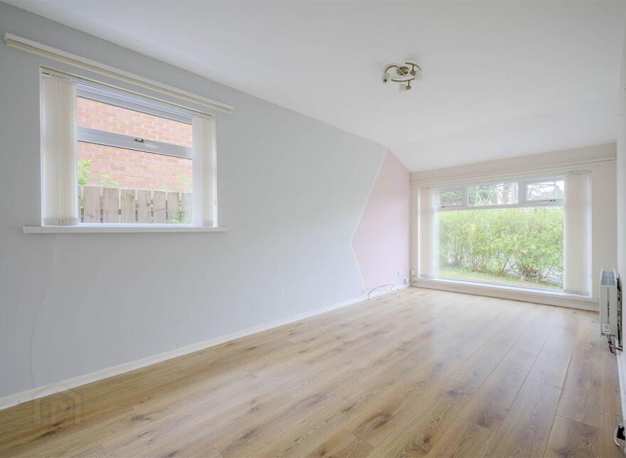 4 Strathyre Park, Belfast, BT10 0AZ