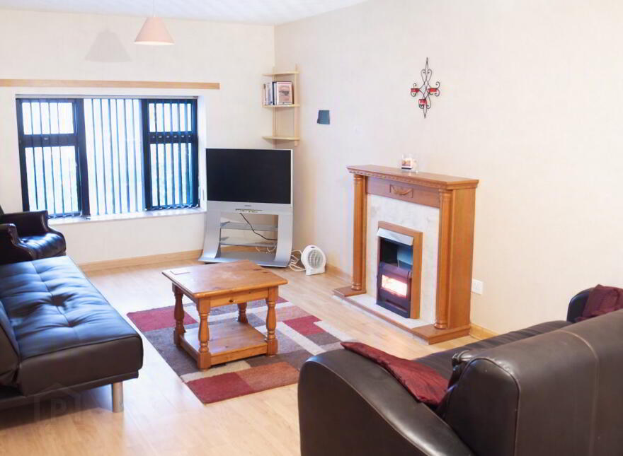 Mones Bar, 7 Market Street, Keady, BT60 3RP
