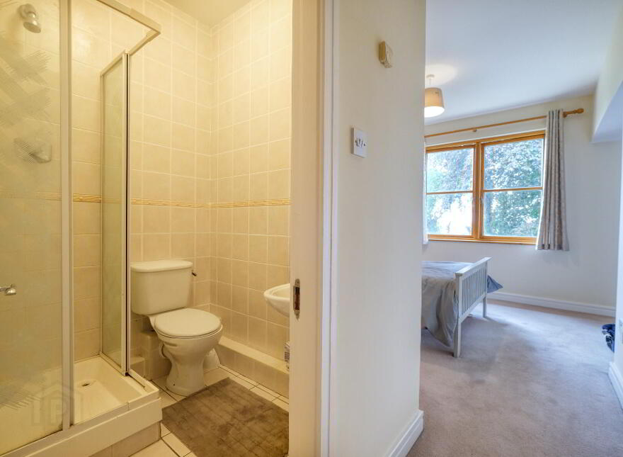 16 Saint Albans, Battery Road, N39A218
