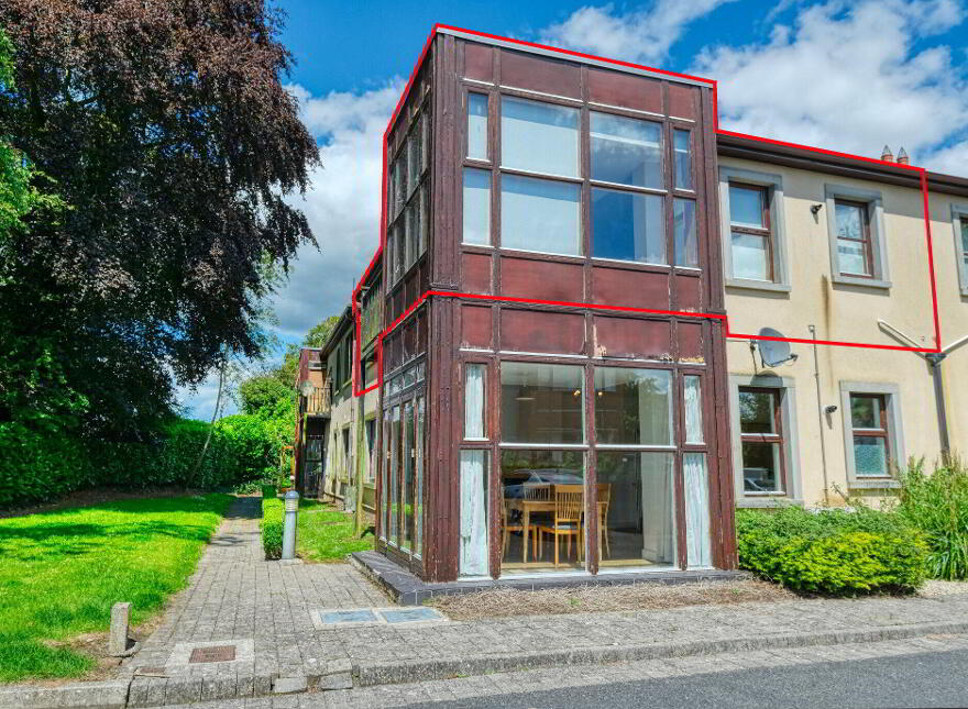 16 Saint Albans, Battery Road, N39A218