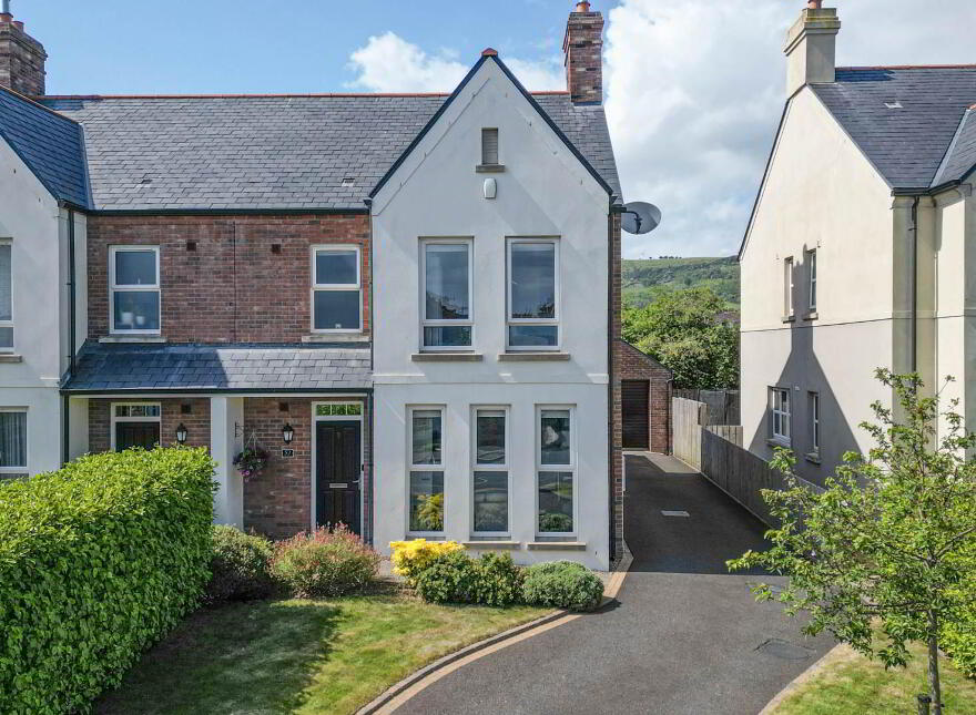 52 Hartley Hall Green, Greenisland, Carrickfergus, BT38 8FU