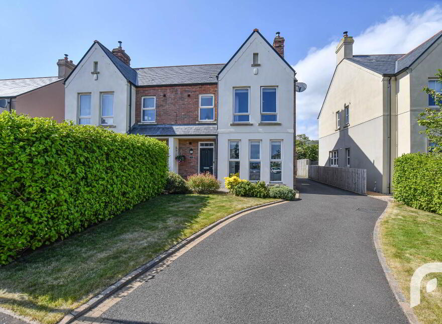 52 Hartley Hall Green, Greenisland, Carrickfergus, BT38 8FU