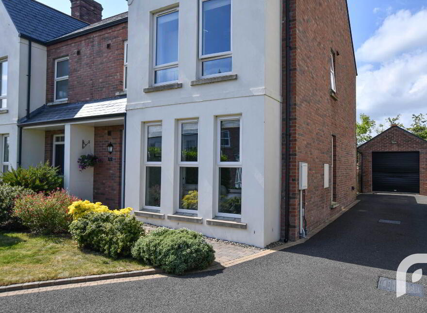 52 Hartley Hall Green, Greenisland, Carrickfergus, BT38 8FU