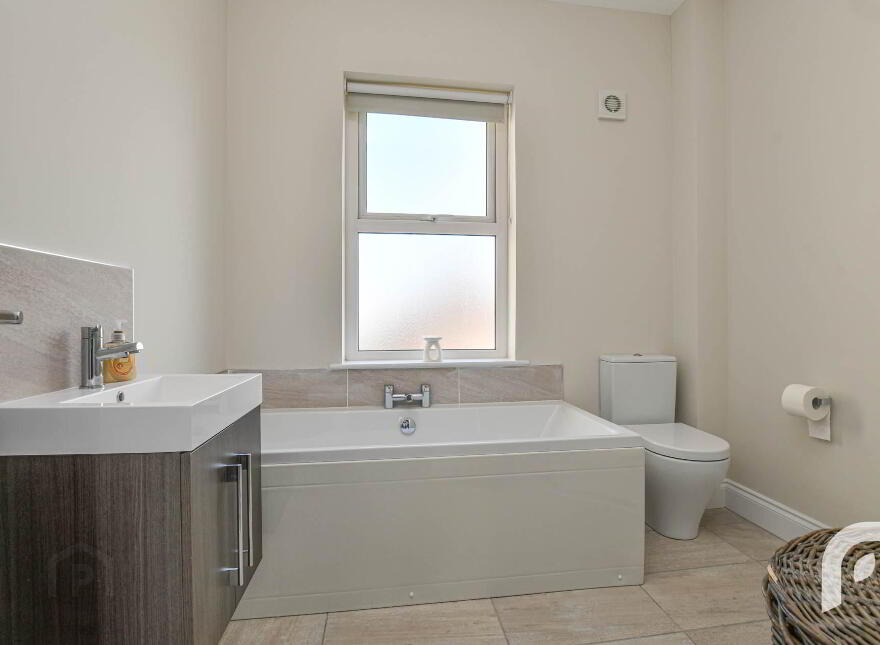 52 Hartley Hall Green, Greenisland, Carrickfergus, BT38 8FU