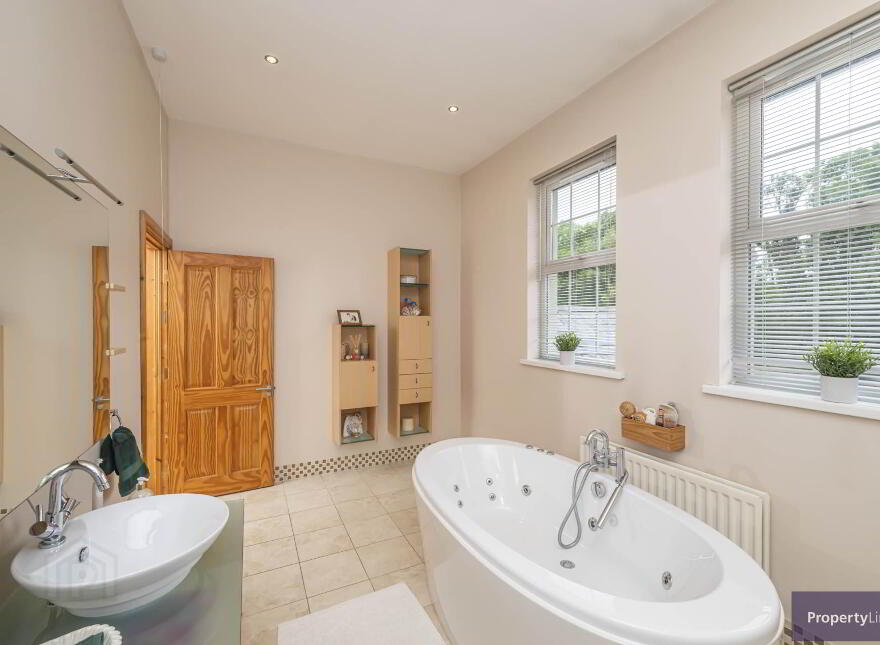 22 Ballytyrone Road, Loughgall, BT61 8QA