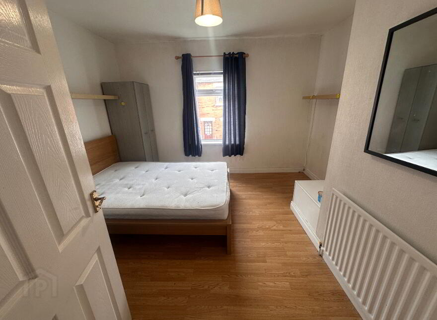 32 Runnymede Parade, Tates Avenue, Belfast South, Belfast, BT12 6NF