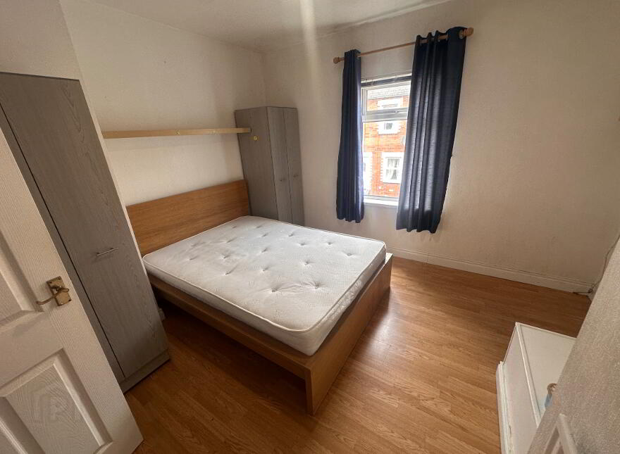 32 Runnymede Parade, Tates Avenue, Belfast South, Belfast, BT12 6NF