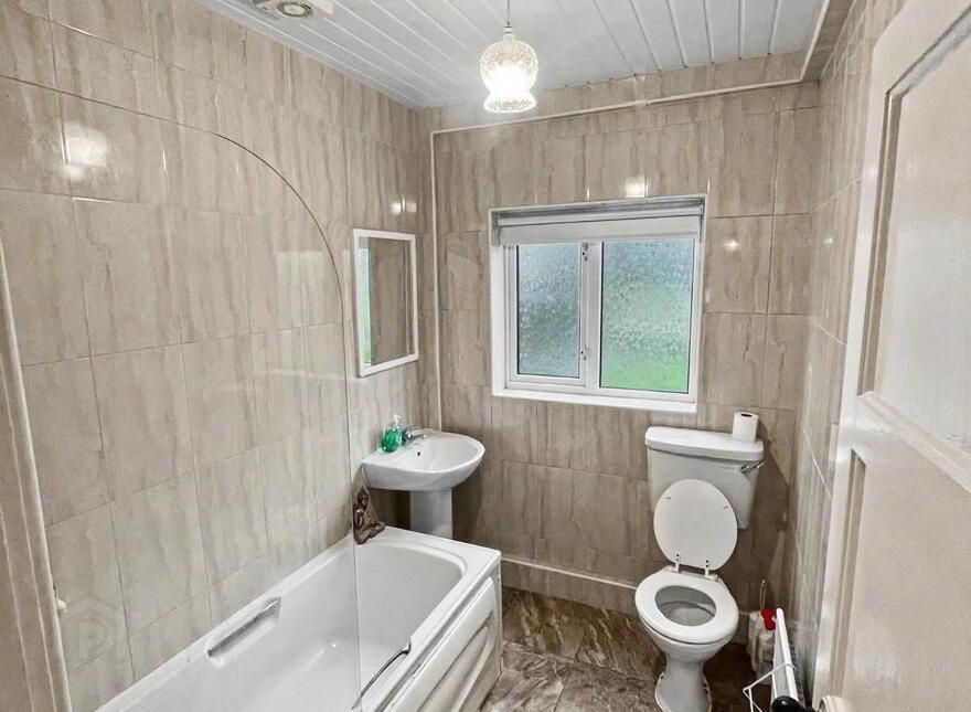 17 Derrin Road, Enniskillen, BT74 6AZ