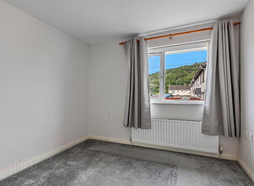 18 Rathfern Way, Newtownabbey, BT36 6BX