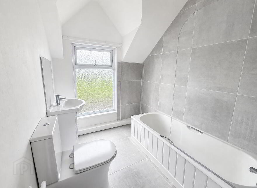 32 Killaughey Road, Donaghadee, BT21 0BL