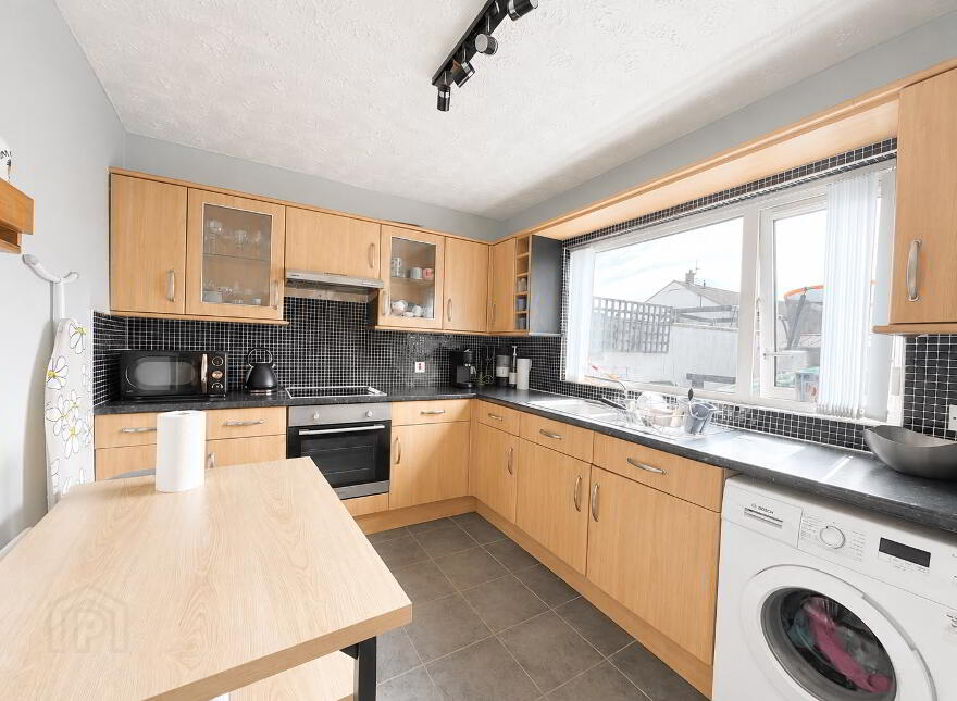 18 Cedar Park, Carrickfergus, BT38 8DU