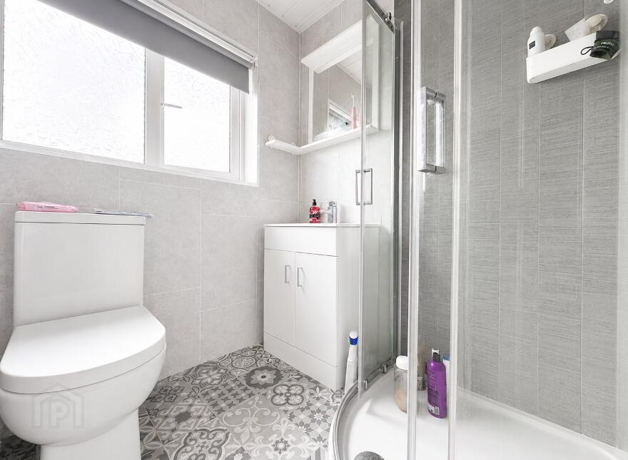 18 Cedar Park, Carrickfergus, BT38 8DU