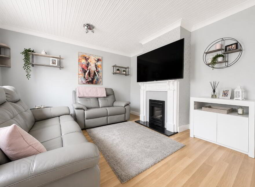 18 Cedar Park, Carrickfergus, BT38 8DU