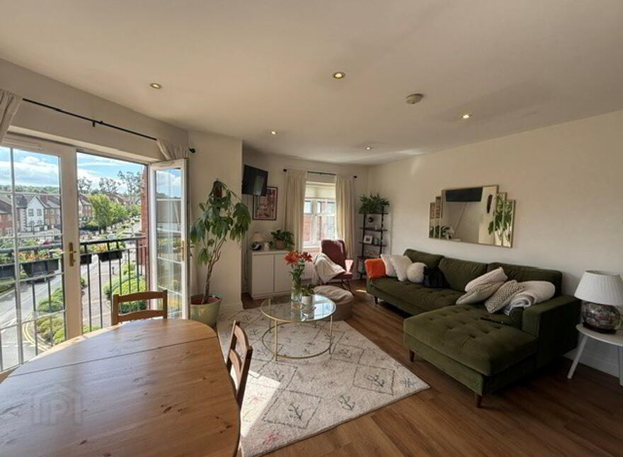 Apt 30, 19 Bridge House, Wellington Square, Belfast, BT7 3LL