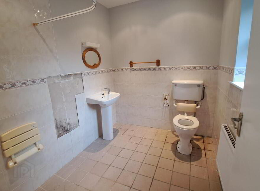 2 Woodlands Avenue, Dromahair, F91YE29