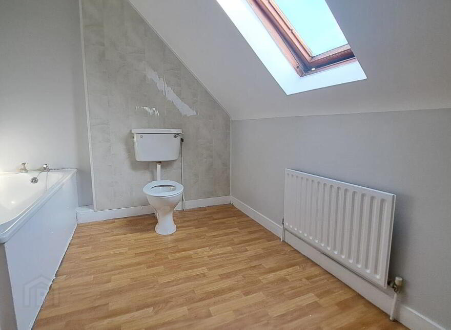 2 Woodlands Avenue, Dromahair, F91YE29