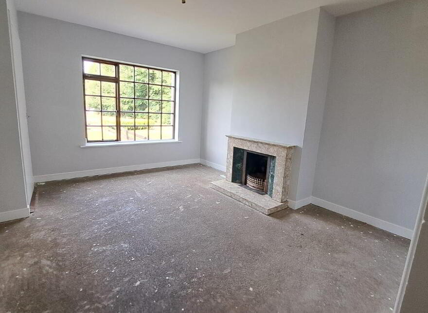 2 Woodlands Avenue, Dromahair, F91YE29