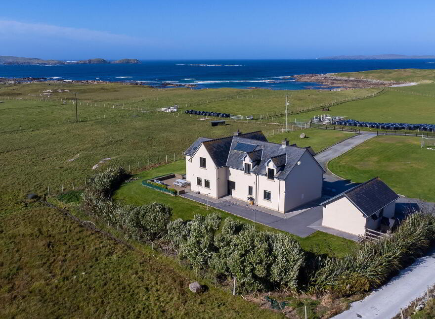 Gannoughs, Claddaghduff, H71F857