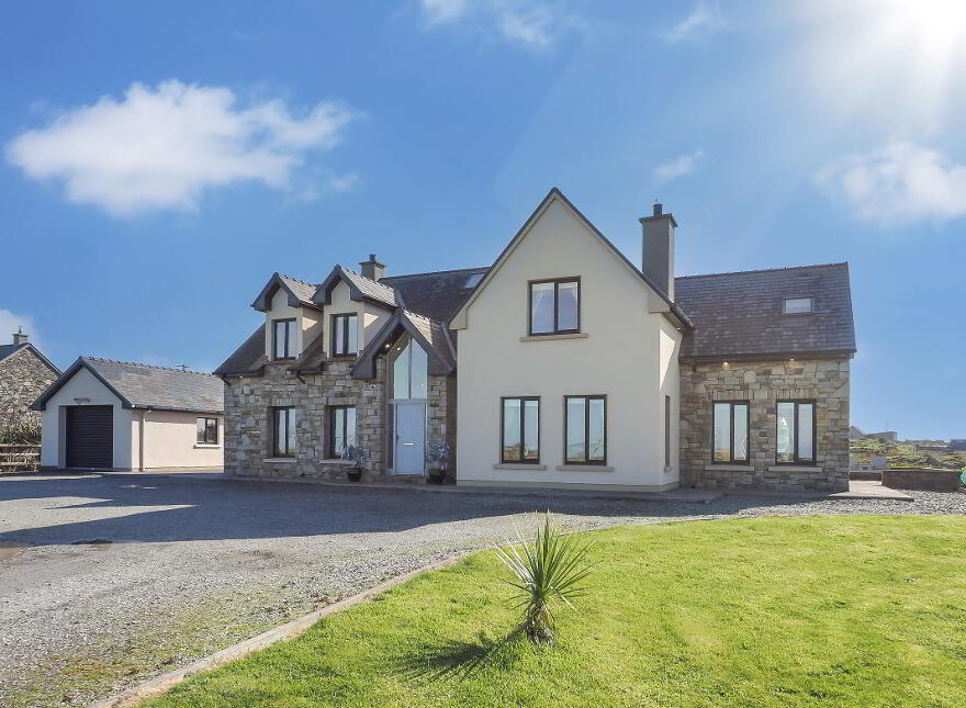 Gannoughs, Claddaghduff, H71F857