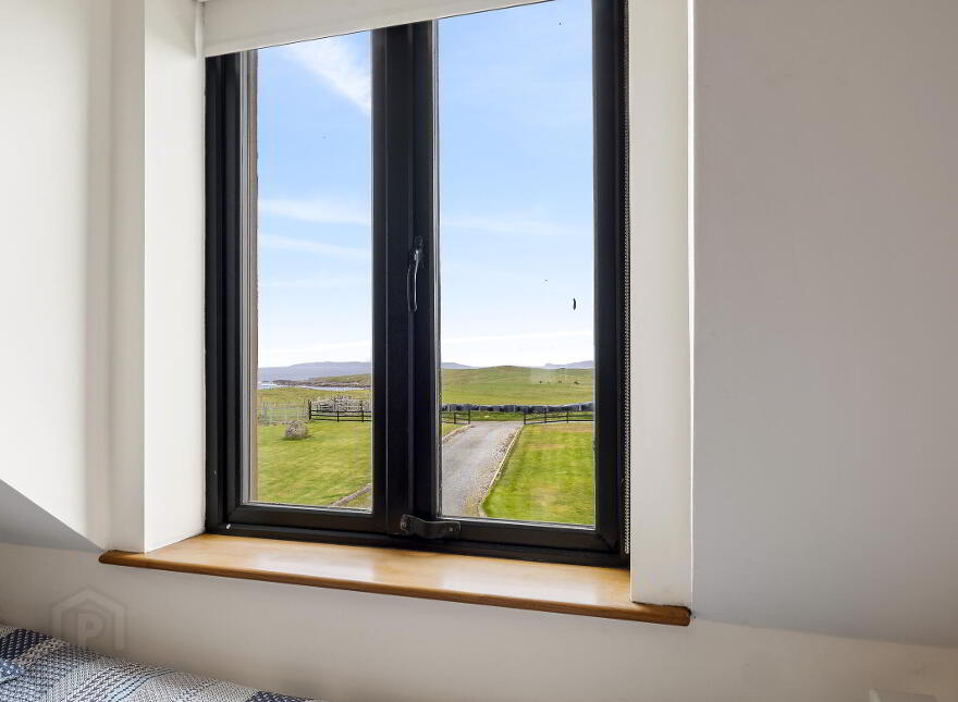 Gannoughs, Claddaghduff, H71F857