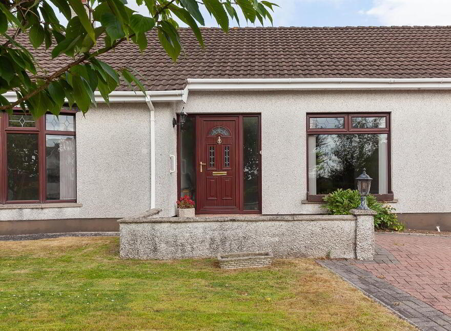 8 Bradford Gardens, Carrickfergus, BT38 9EH