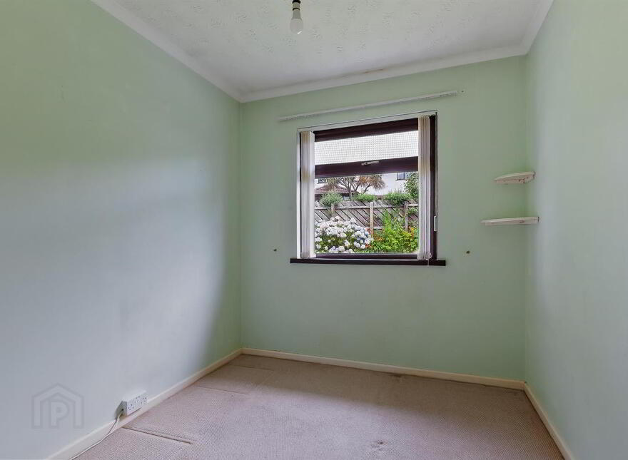 8 Bradford Gardens, Carrickfergus, BT38 9EH