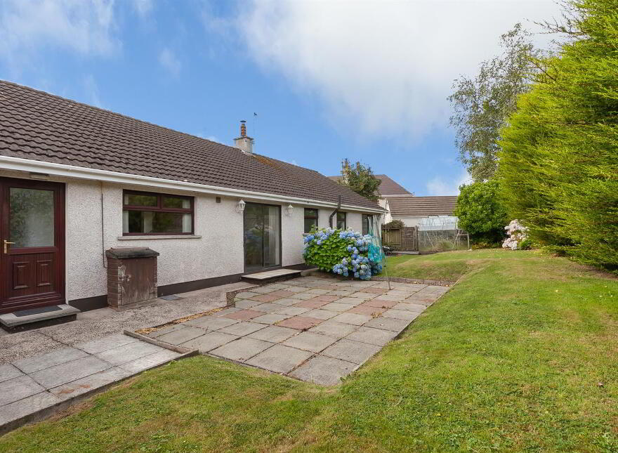 8 Bradford Gardens, Carrickfergus, BT38 9EH