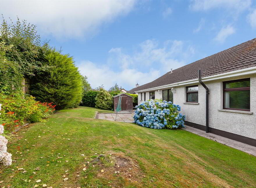 8 Bradford Gardens, Carrickfergus, BT38 9EH