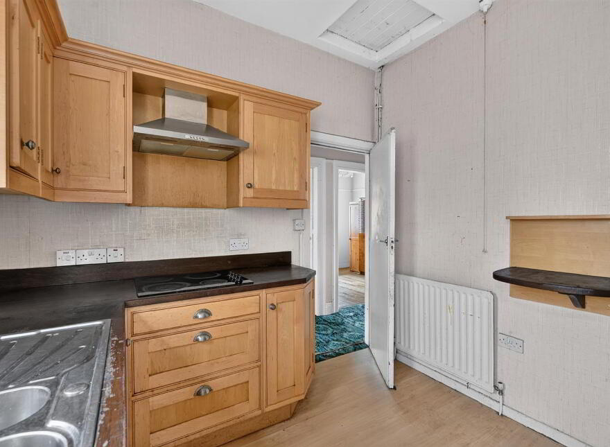 8 Prince Edward Park, Belfast, BT9 5FZ
