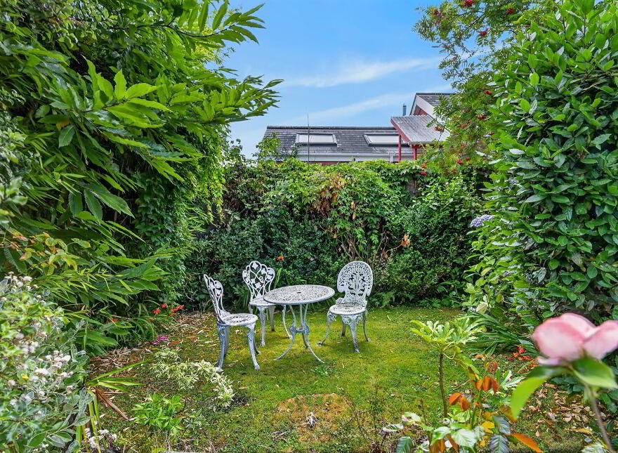 8 Prince Edward Park, Belfast, BT9 5FZ