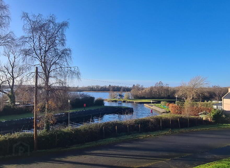 2 The Waterfront, Dromod, Carrick-On-Shannon, N41YW31