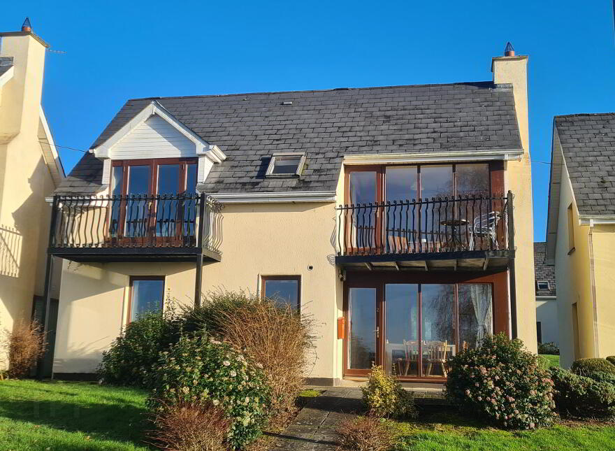 2 The Waterfront, Dromod, Carrick-On-Shannon, N41YW31