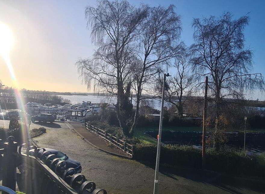 2 The Waterfront, Dromod, Carrick-On-Shannon, N41YW31