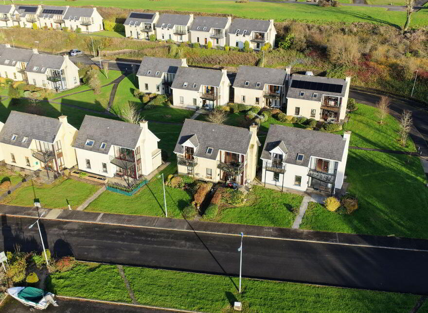 2 The Waterfront, Dromod, Carrick-On-Shannon, N41YW31