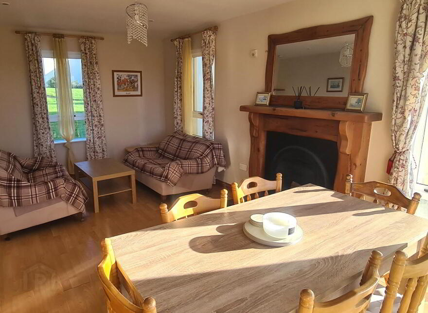 2 The Waterfront, Dromod, Carrick-On-Shannon, N41YW31