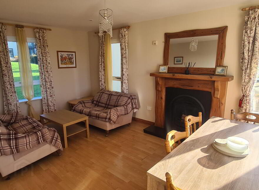 2 The Waterfront, Dromod, Carrick-On-Shannon, N41YW31