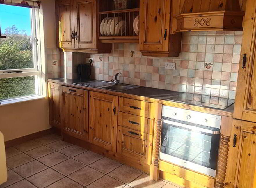 2 The Waterfront, Dromod, Carrick-On-Shannon, N41YW31