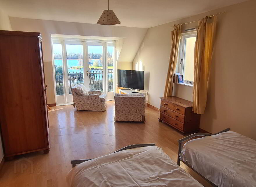 2 The Waterfront, Dromod, Carrick-On-Shannon, N41YW31