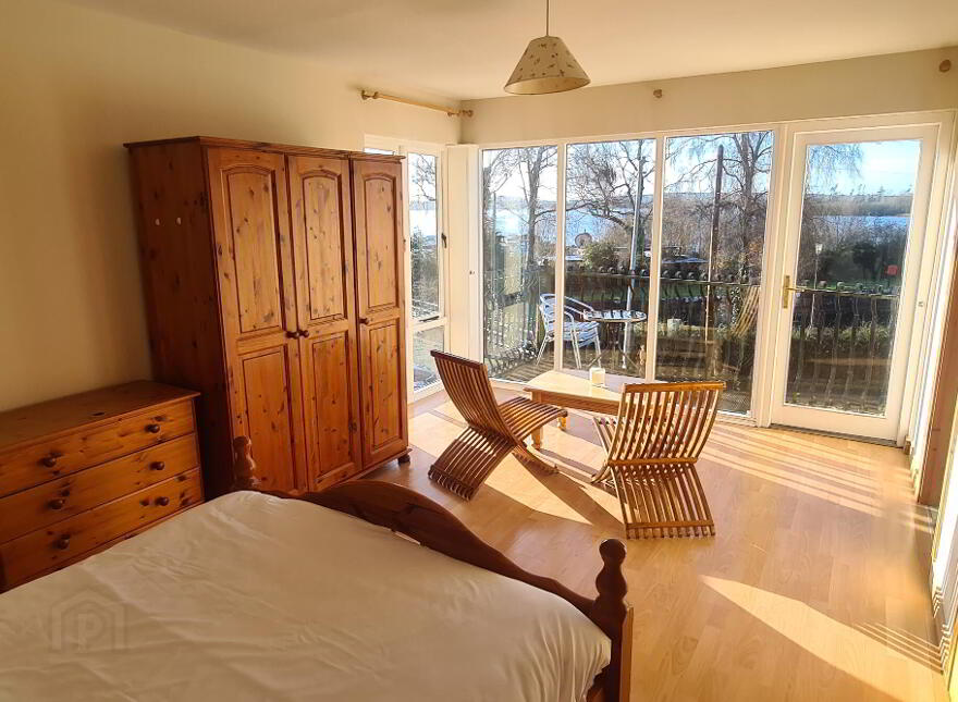 2 The Waterfront, Dromod, Carrick-On-Shannon, N41YW31