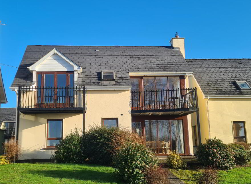 2 The Waterfront, Dromod, Carrick-On-Shannon, N41YW31