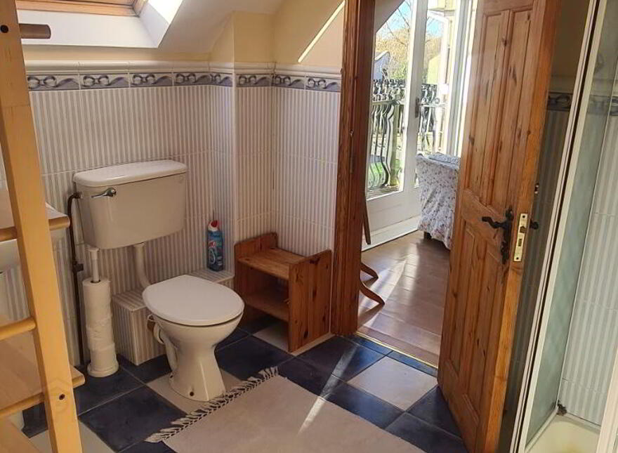 2 The Waterfront, Dromod, Carrick-On-Shannon, N41YW31
