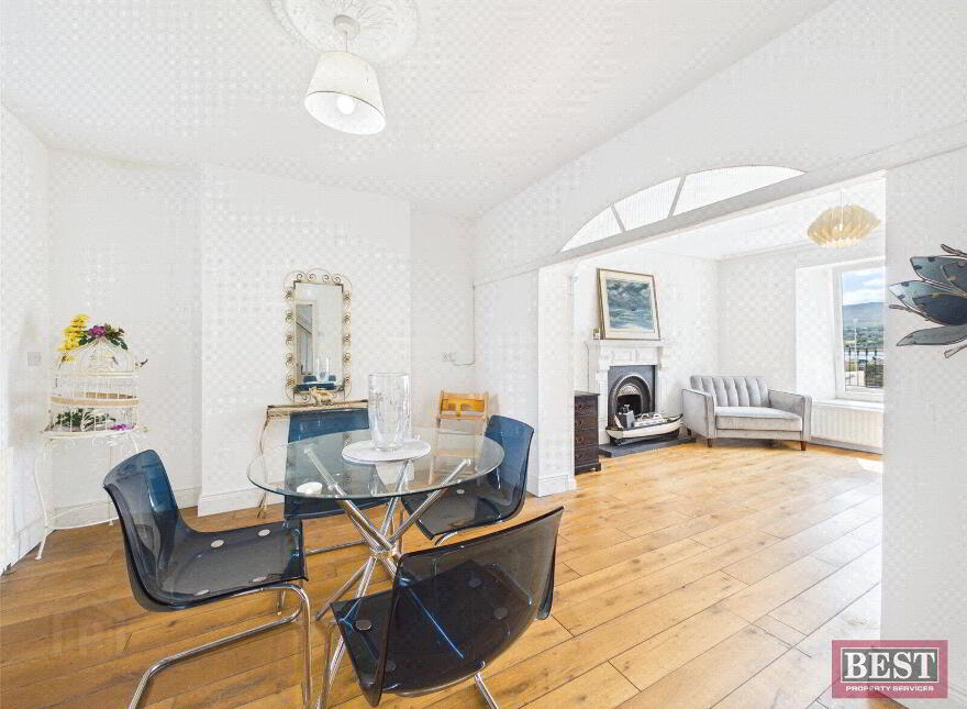 6 Osborne Promenade, Warrenpoint, Newry, BT34 3NQ
