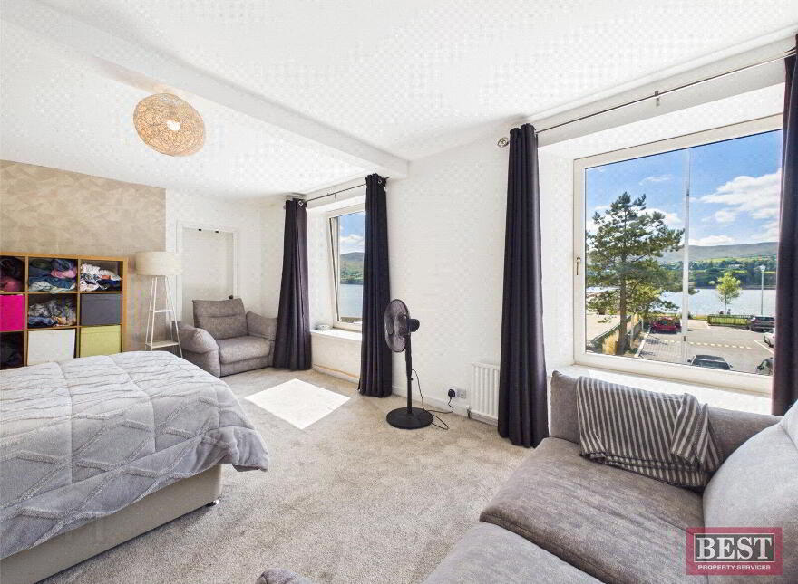 6 Osborne Promenade, Warrenpoint, Newry, BT34 3NQ